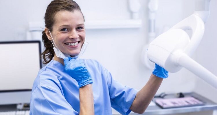 How to Become a Dental Hygienist