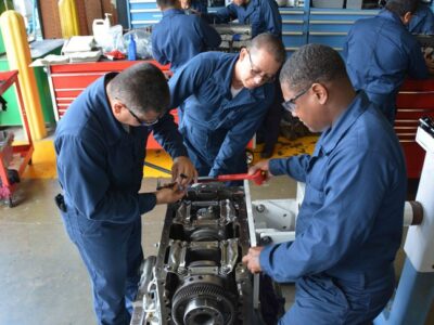 Details About How to Become a Diesel Mechanic